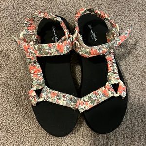 Stewpot Sandals